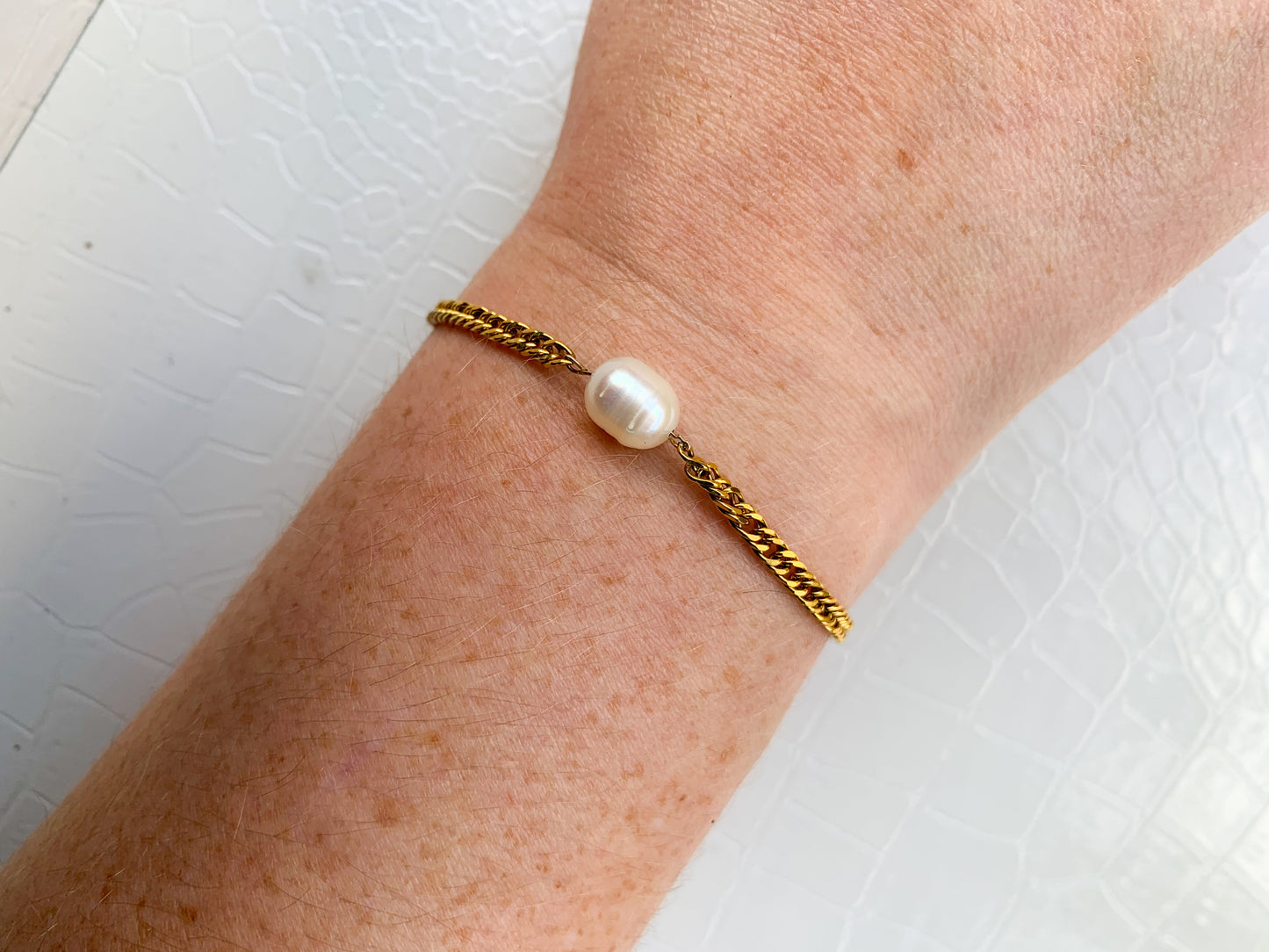 DRIP JEWELRY Bracelets Pearl on feather bracelet