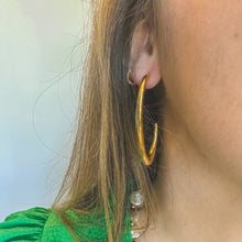 Load image into Gallery viewer, DRIP JEWELRY Earrings Stacy Sleek Earrings

