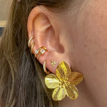 Load image into Gallery viewer, DRIP JEWELRY Flower Power Earrings
