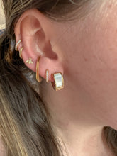 Load image into Gallery viewer, DRIP JEWELRY Opearly Huggies
