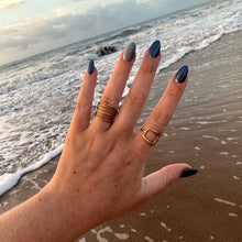 Load image into Gallery viewer, DRIP JEWELRY Rings Open Square Ring
