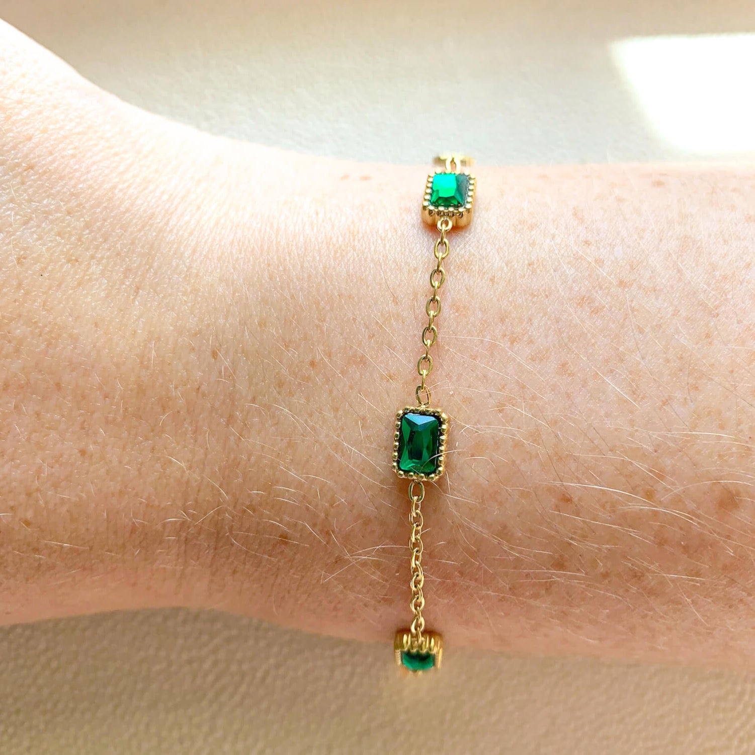 Single Emerald Green Rectangle Tennis Bracelet – NOA Jewels