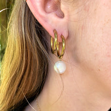 Load image into Gallery viewer, DRIP JEWELRY Earrings Pearl or No Pearl Hoops
