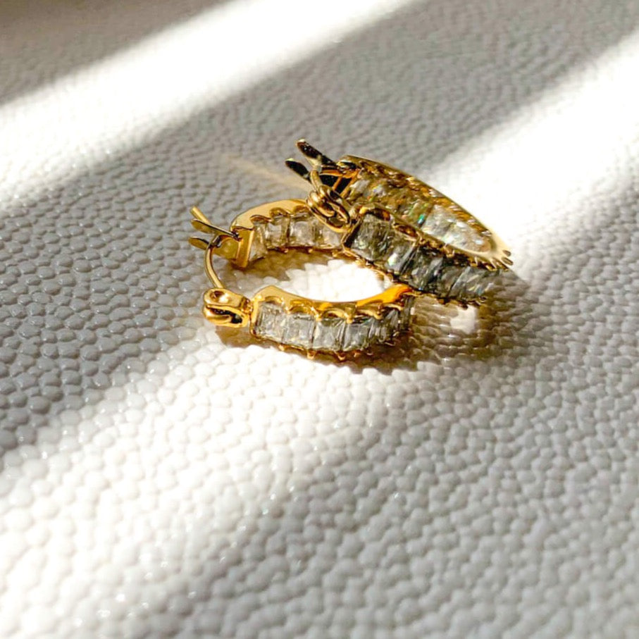 DRIP JEWELRY Mini Baguette Hoops